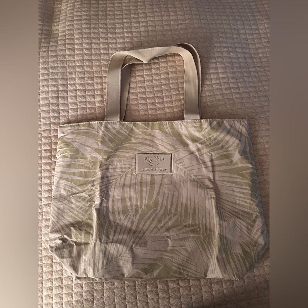 Aloha Collection Day Tripper Tropical Leaf Tote in Beige and Cream